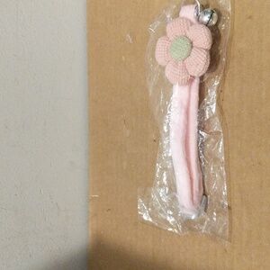 3/$15.00 Cat collar pink with flower and silver tone bell 🆕